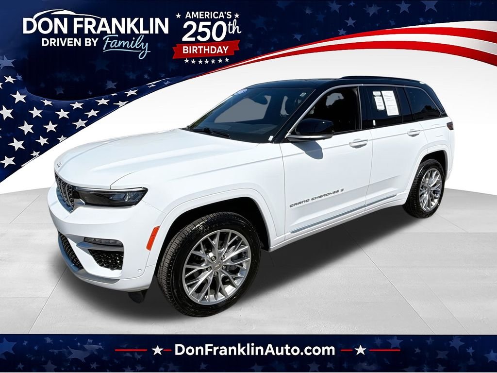 Used 2025 White Jeep Summit image 1