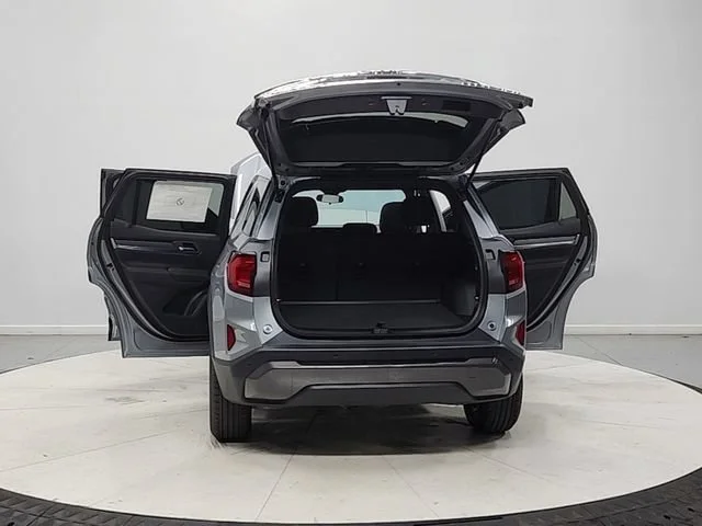 New 2026 Sterling Metallic GMC Elevation image 14