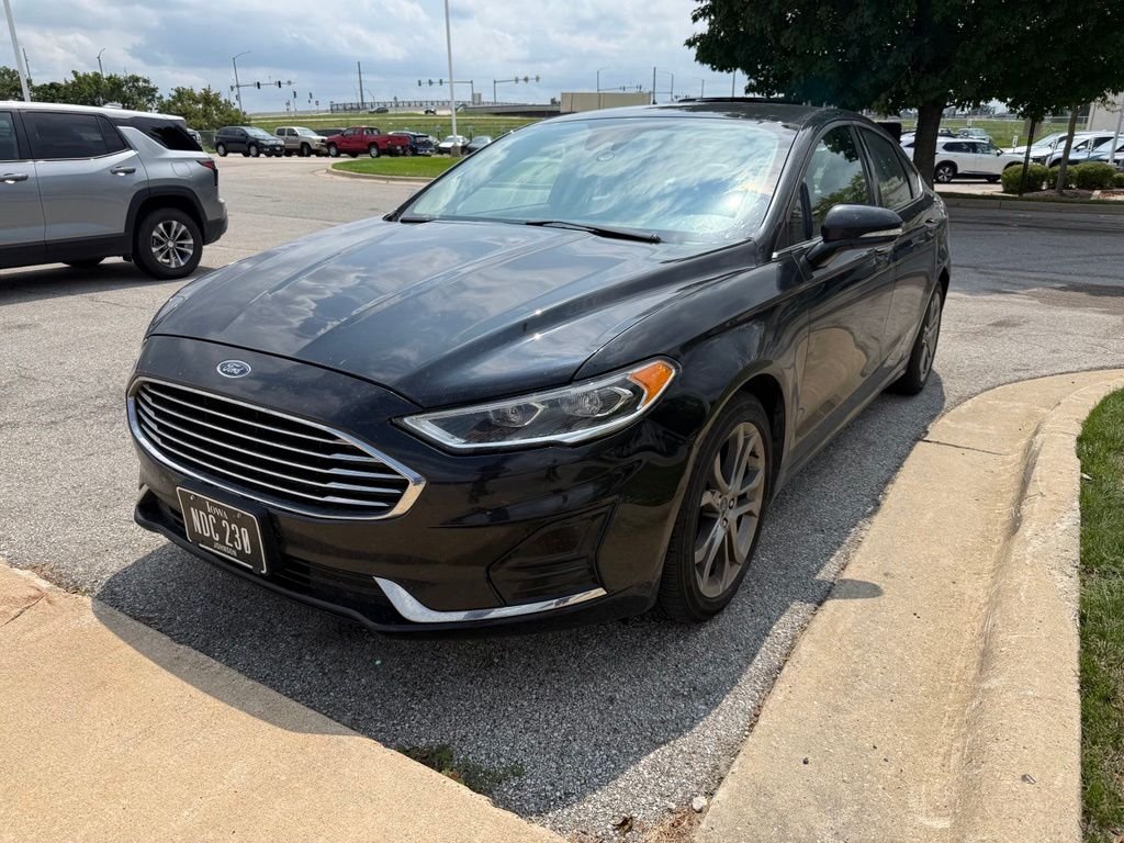 Used 2020 Black Ford SEL image 2