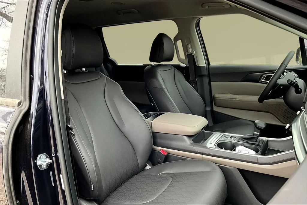New 2026 Deep Chroma Blue Kia LXS image 9