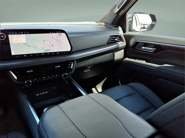 Used 2025 Black Chevrolet LT image 19
