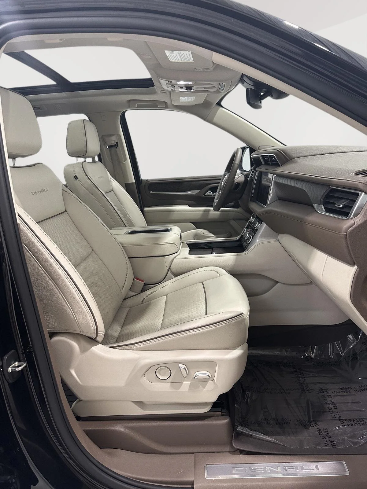 Used 2023 Onyx Black GMC Denali image 26