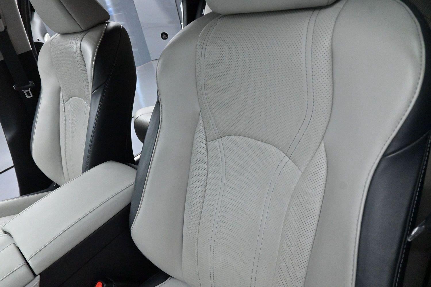Used 2016 Eminent White Pearl Lexus FWD 4dr image 16