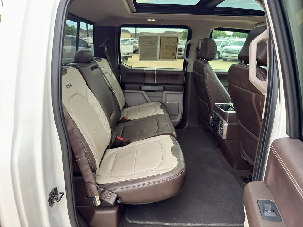 Used 2019 White Platinum Metallic Tri-Coat Ford Limited image 26
