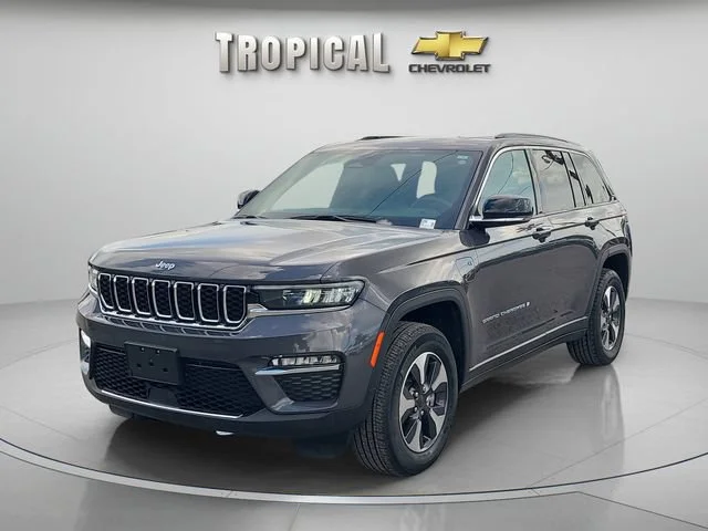 Used 2024 Gray Jeep LIMI image 1