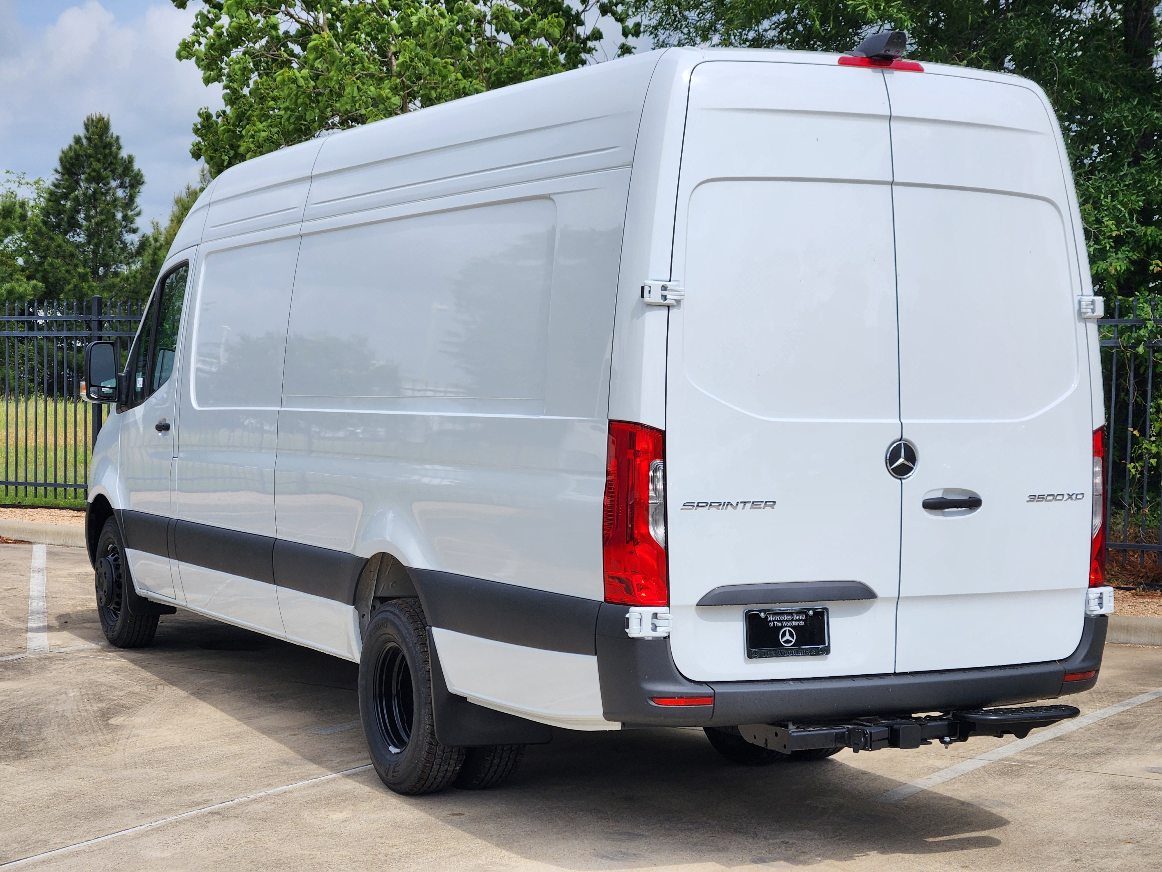 New 2026 Arctic White Mercedes-Benz Cargo 170 WB image 5