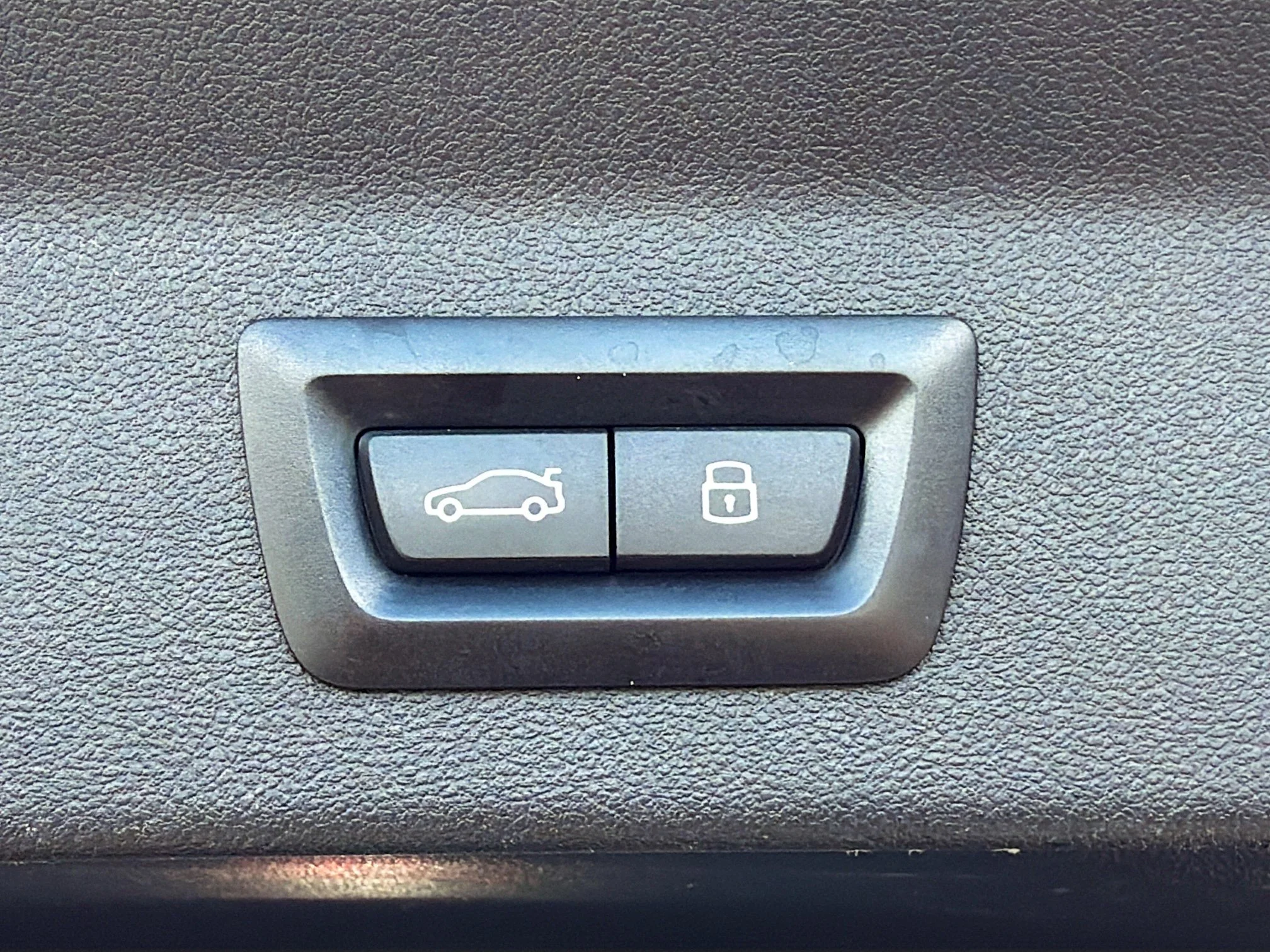 Used 2023 Skyscraper Gray Metallic BMW sDrive30i image 12