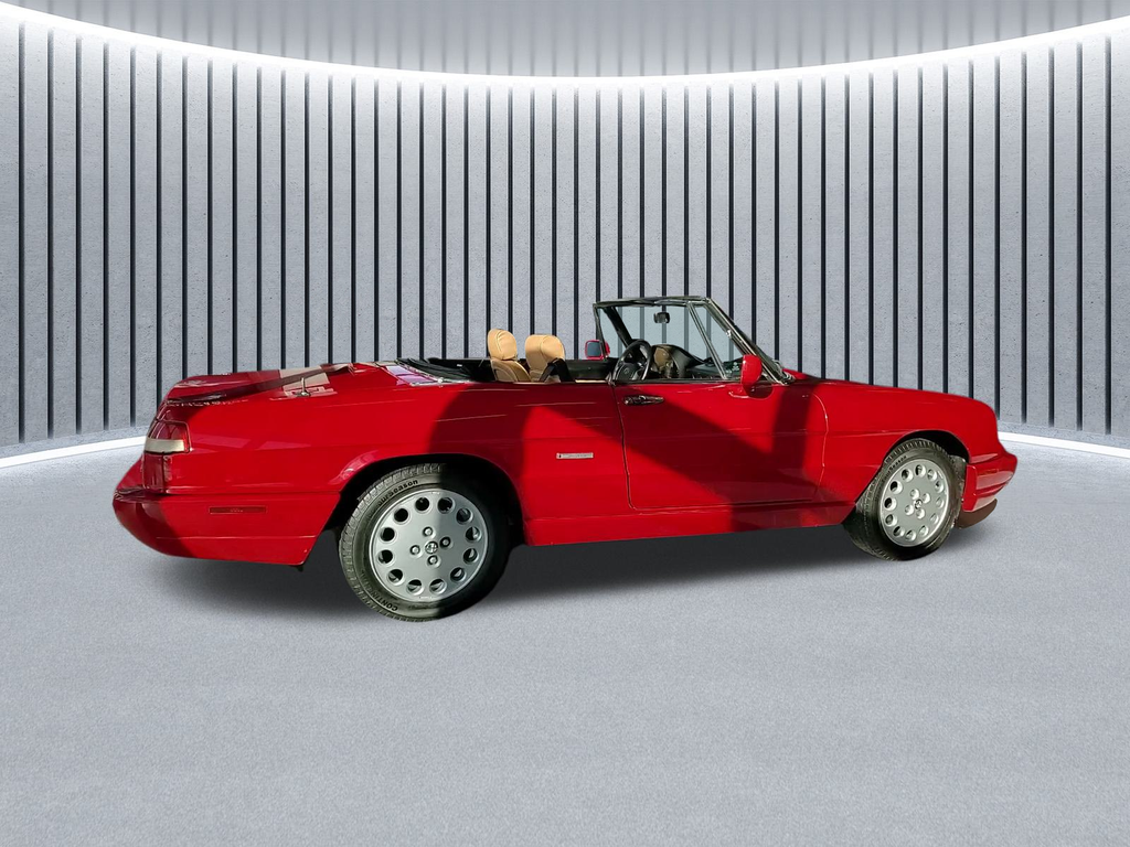 Used 1991 Red Alfa Romeo Veloce image 3