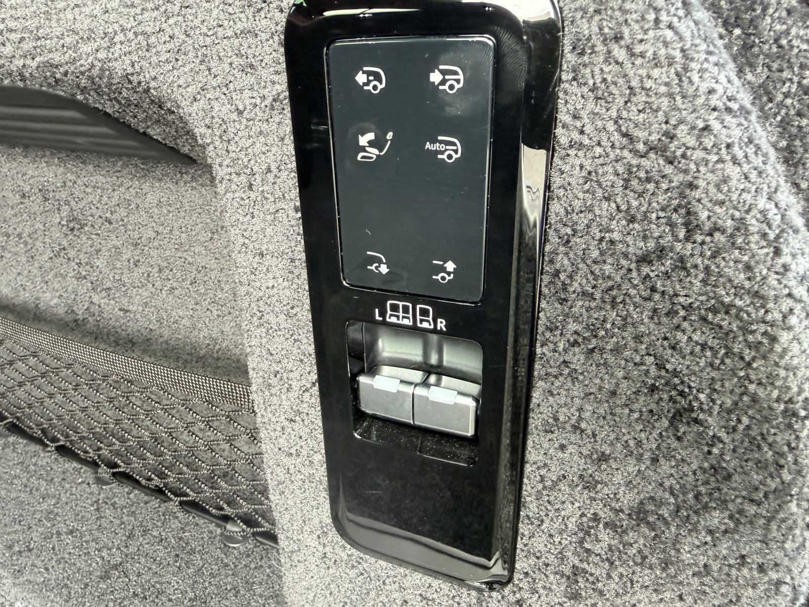 Used 2025 Fuji White Land Rover Autobiography image 26