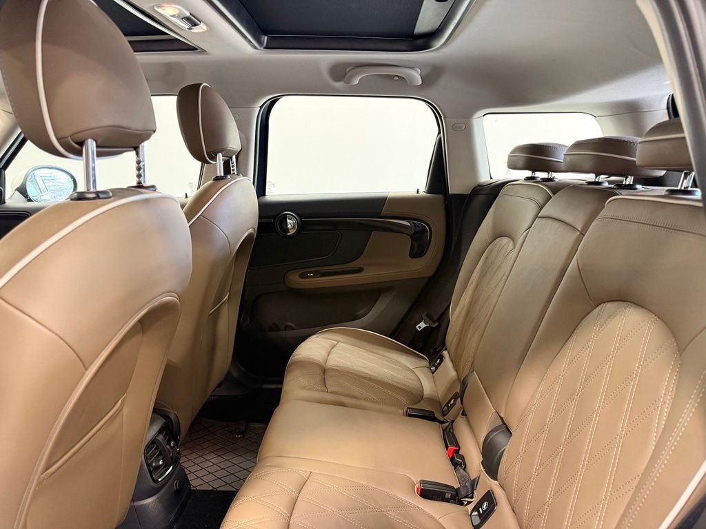 Used 2019 MINI Yours Lapisluxury Blue MINI  image 11