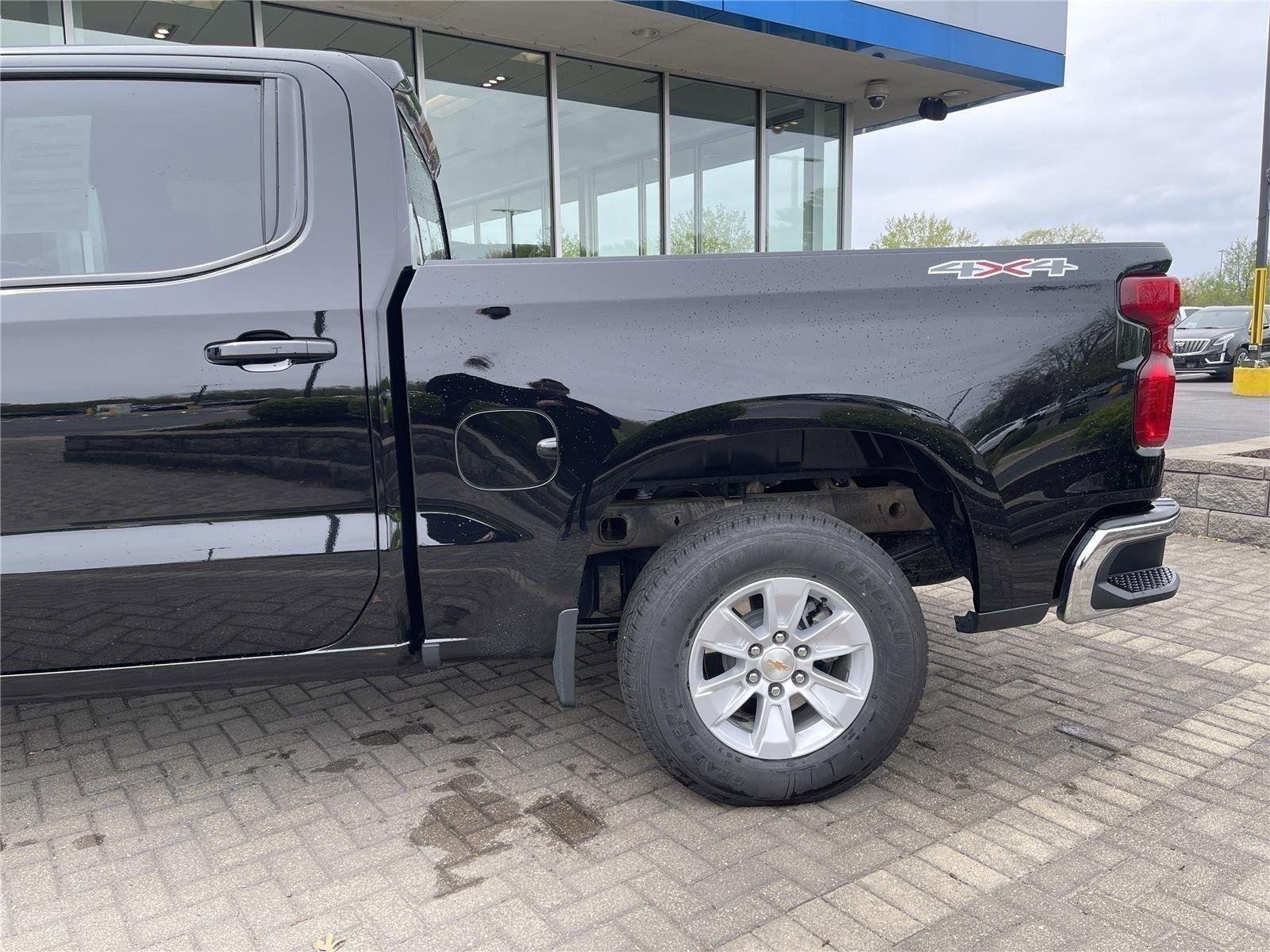 2025 Chevrolet Silverado 1500 LT - Photo 10