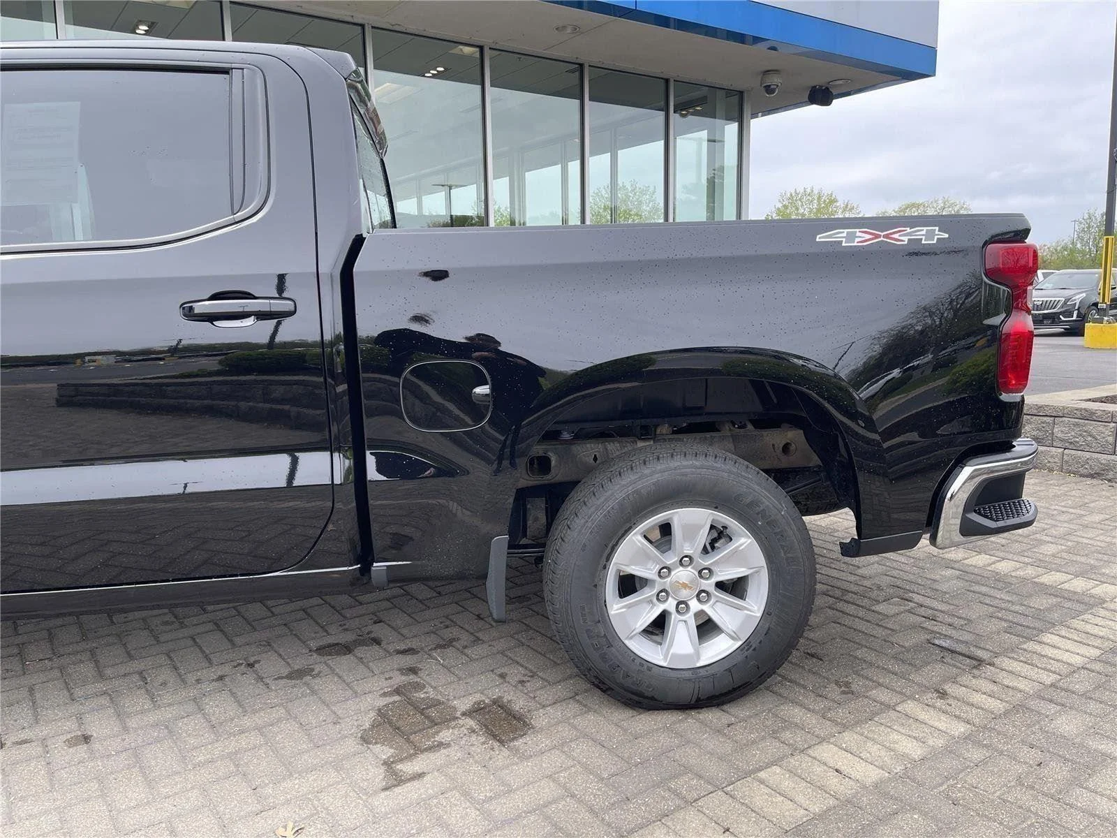 Used 2025 Black Chevrolet LT image 10