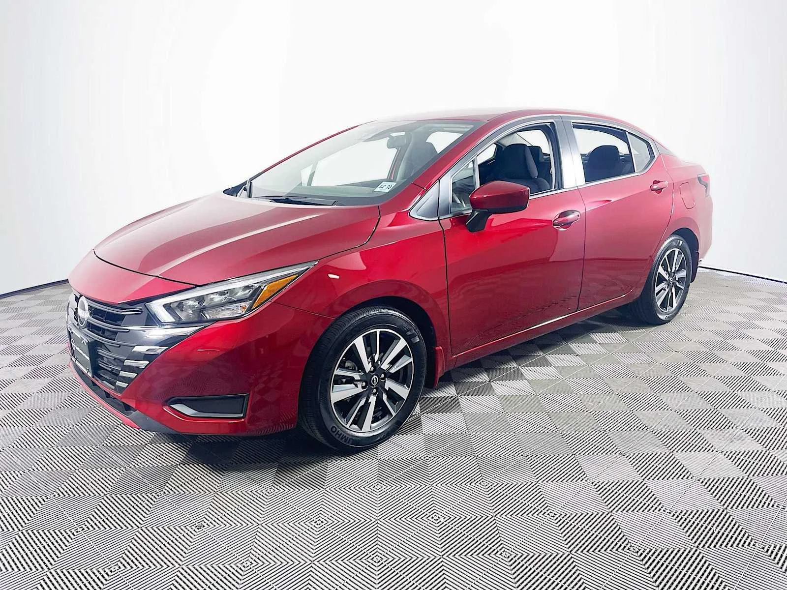 2025 Nissan Versa 1.6 SV CVT's photo