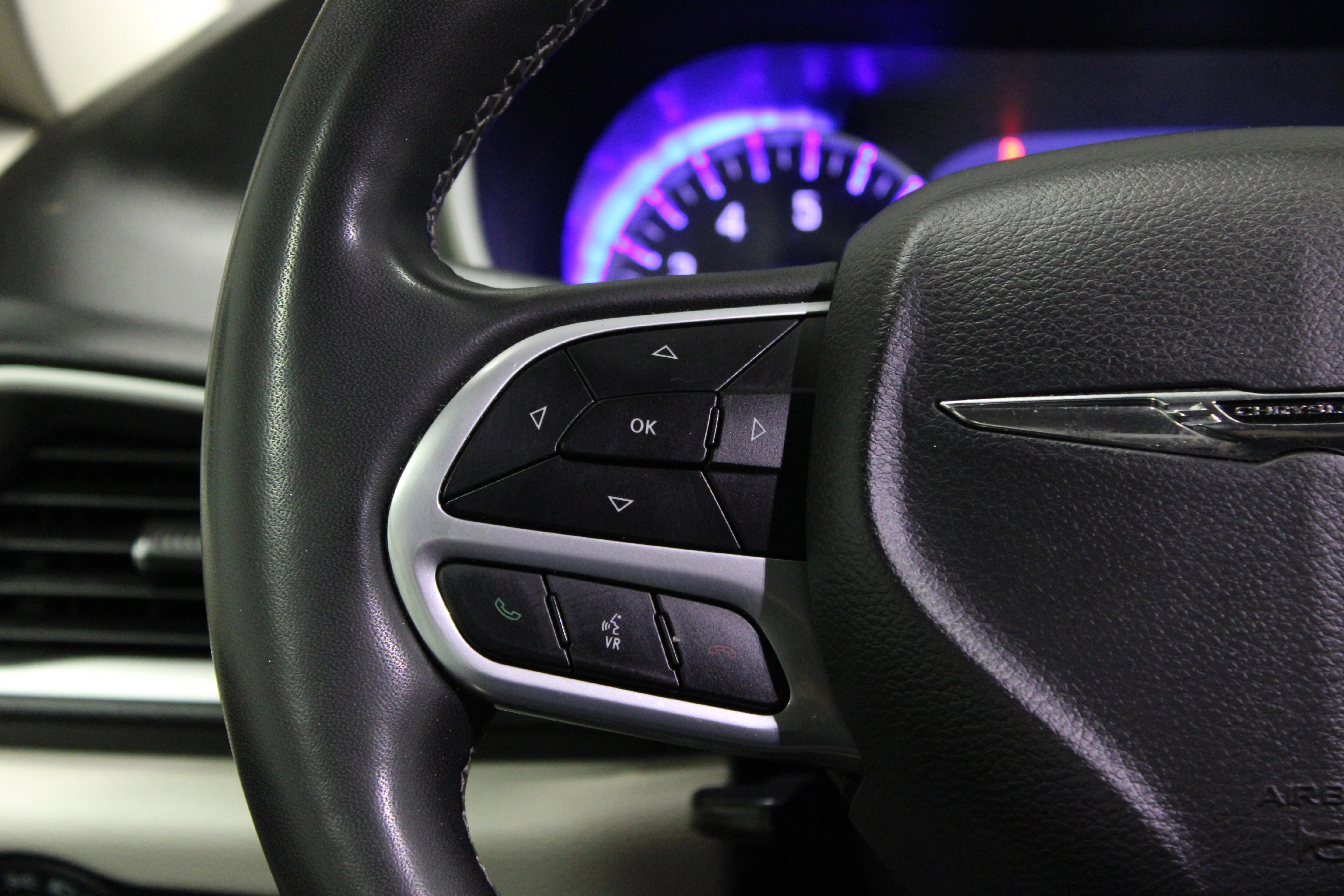 2023 Chrysler Pacifica Touring L - Photo 19