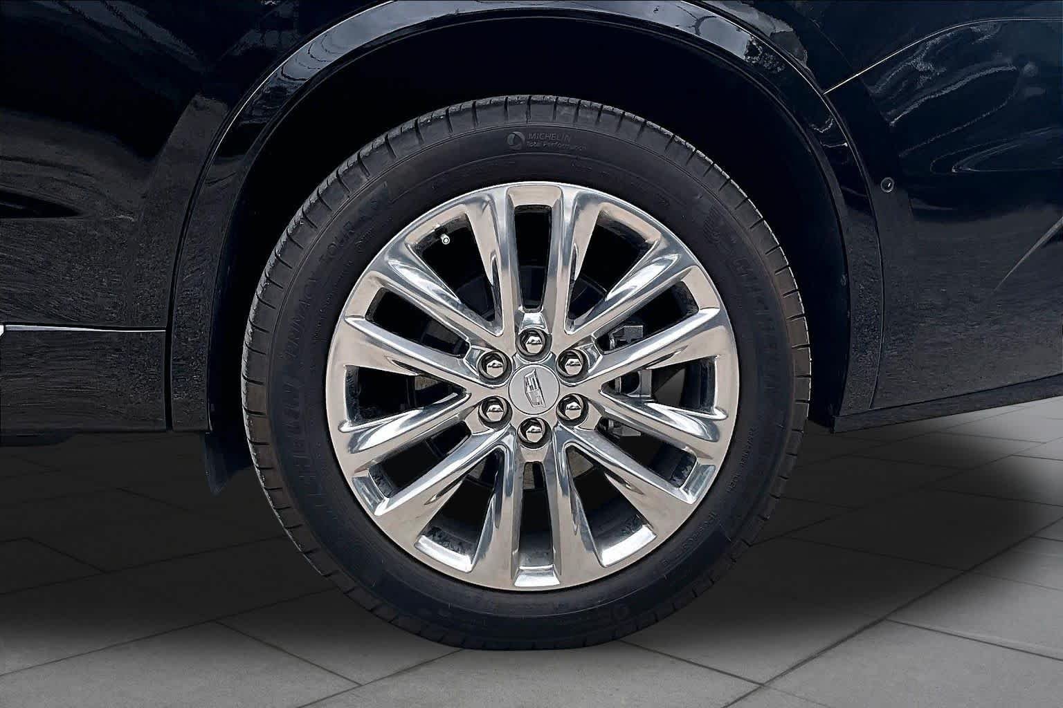 Used 2025 Stellar Black Metallic Cadillac FWD Premium Luxury image 10