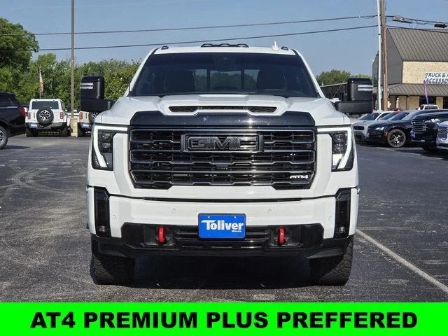Used 2025 White GMC AT4 image 3
