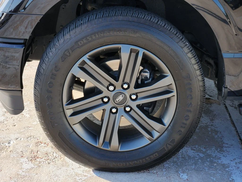 Used 2022 Agate Black Metallic Ford XLT image 15