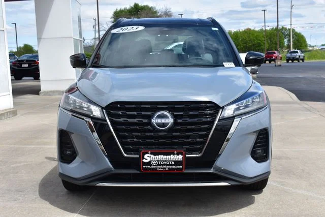 Used 2023 Gray Nissan SR image 3