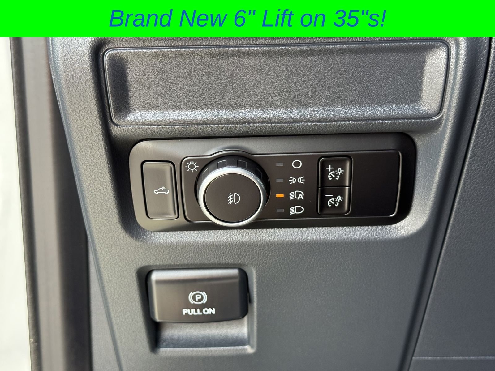 Used 2024 Avalanche Ford STX image 32