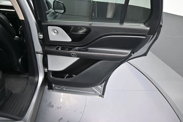 Used 2022 Silver Lincoln Grand Touring image 74