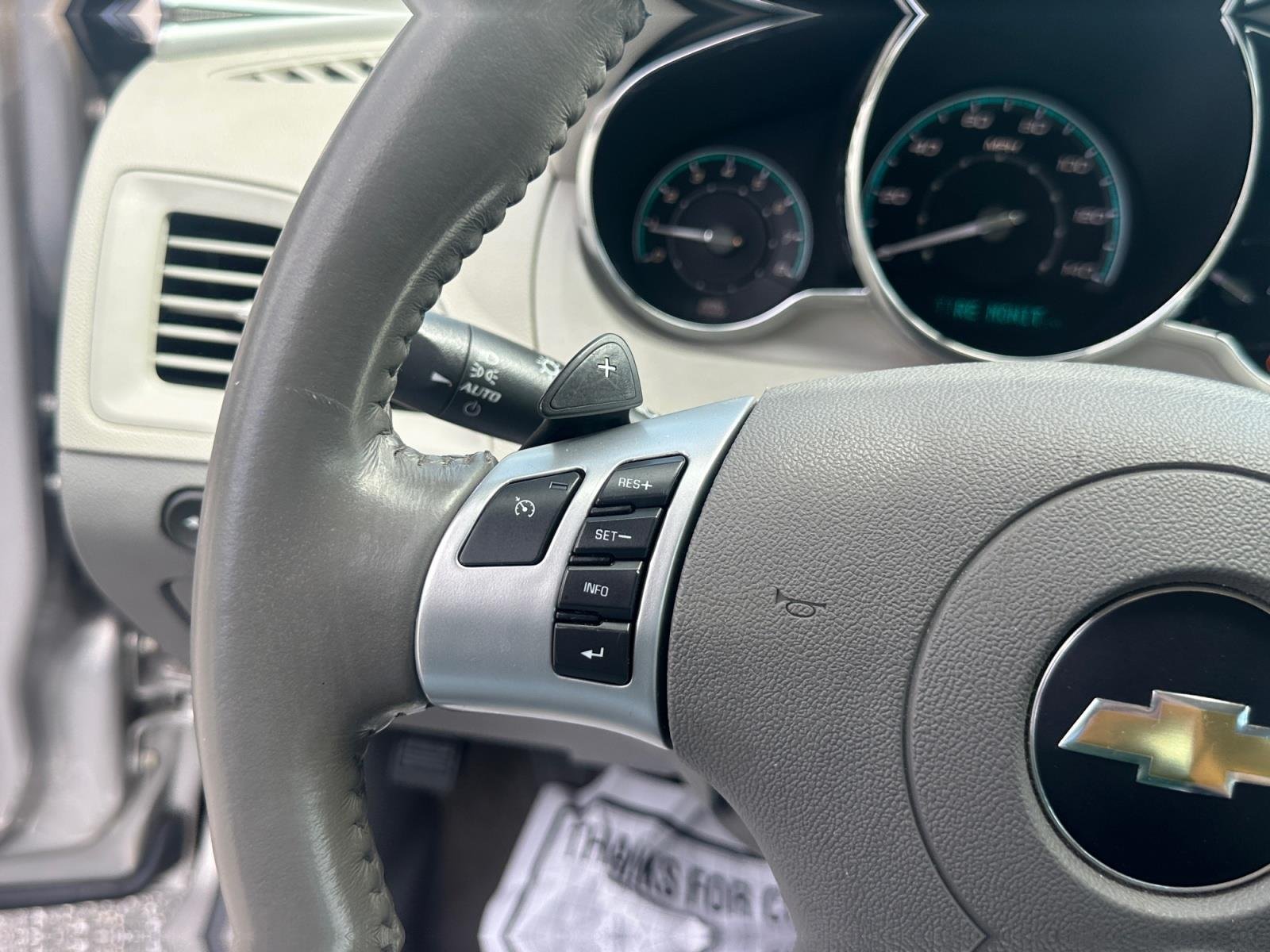Used 2008 Silverstone Metallic Chevrolet LT w/2LT image 17