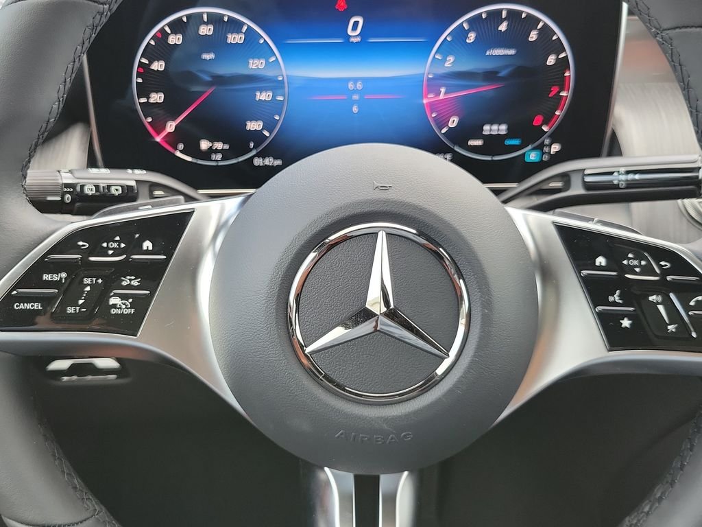 New 2027 Black Mercedes-Benz GLC 300 image 23