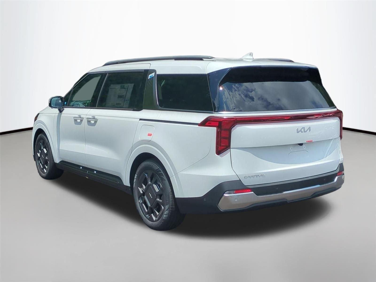 New 2026 Snow White Pearl Kia SX image 3