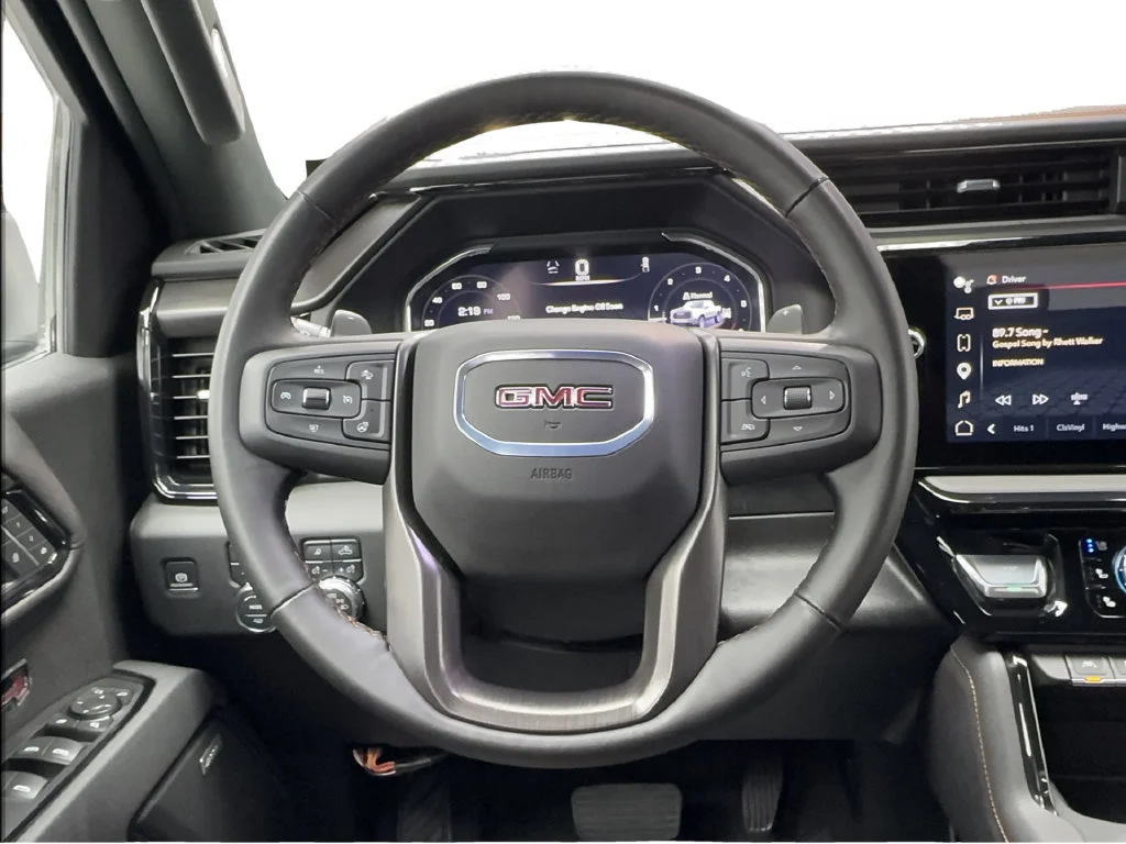 Used 2025 White GMC AT4 image 43