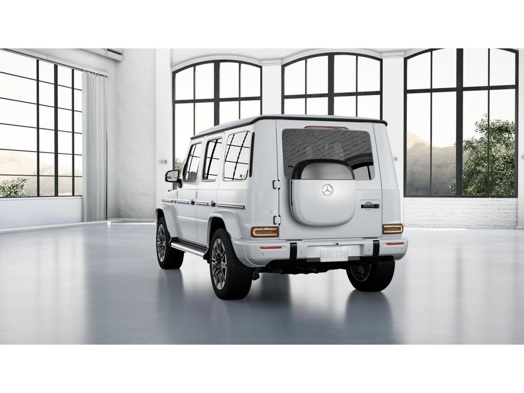Used 2025 MANUFAKTUR Moonlight White Magno Mercedes-Benz G 580 image 27