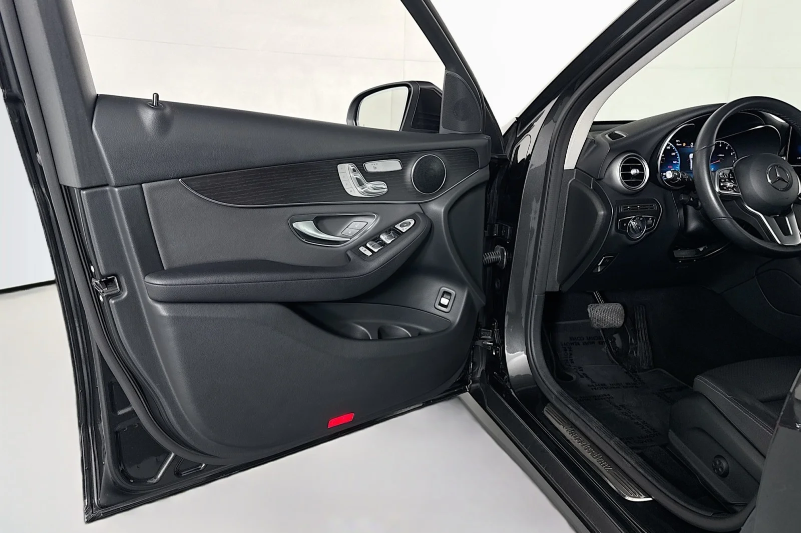 Certified Used 2022 Graphite Grey Metallic Mercedes-Benz 300 image 21