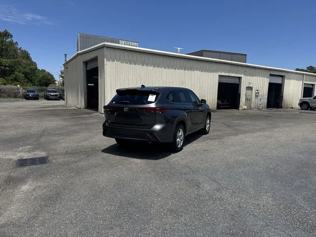 Used 2022 Gray Toyota L image 5