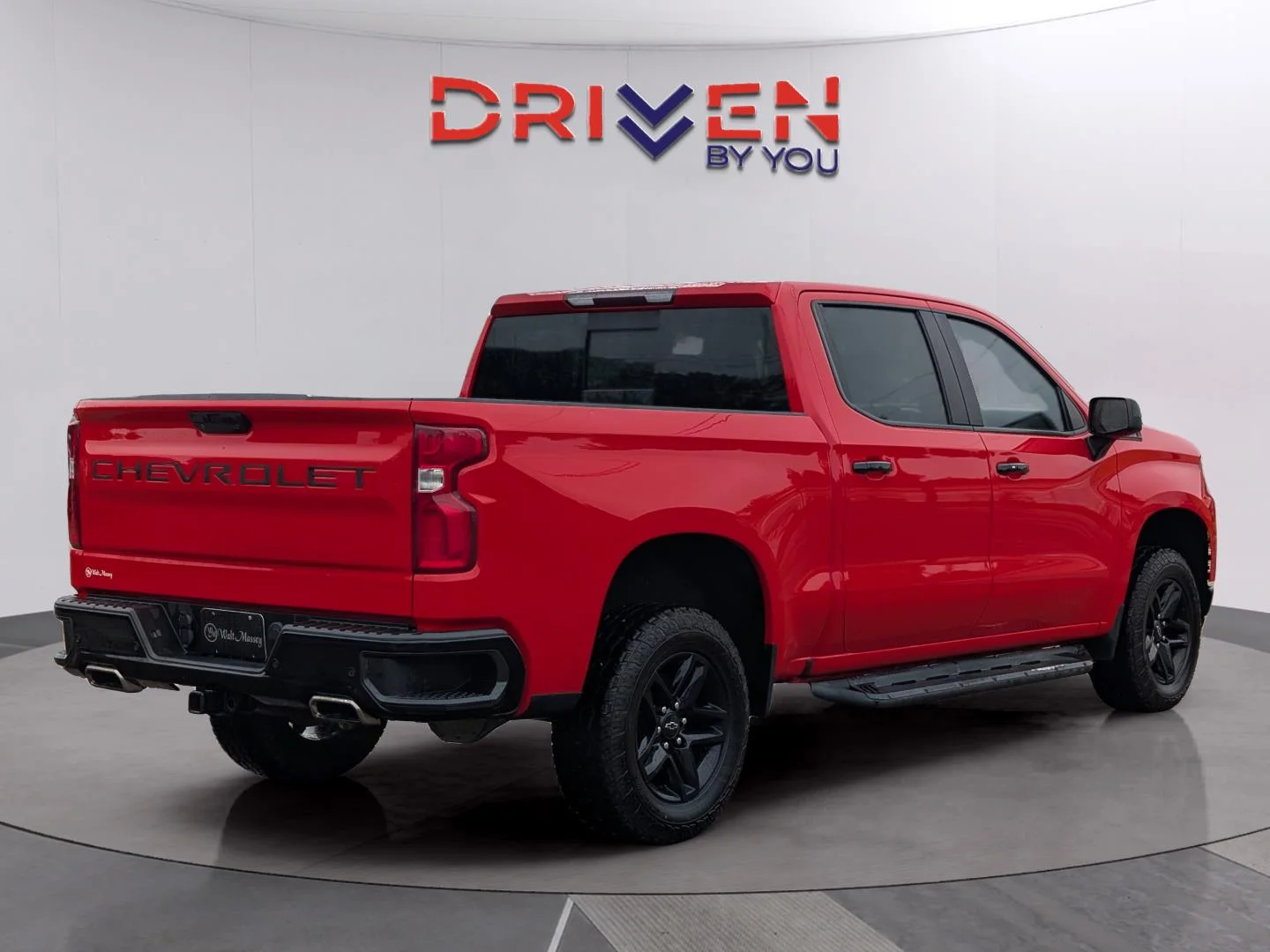 Used 2021 RED HOT Chevrolet LT Trail Boss image 5
