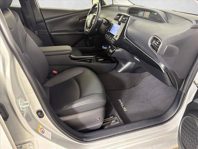 Certified Used 2022 CLASSIC SILVER METALLIC Toyota  image 13