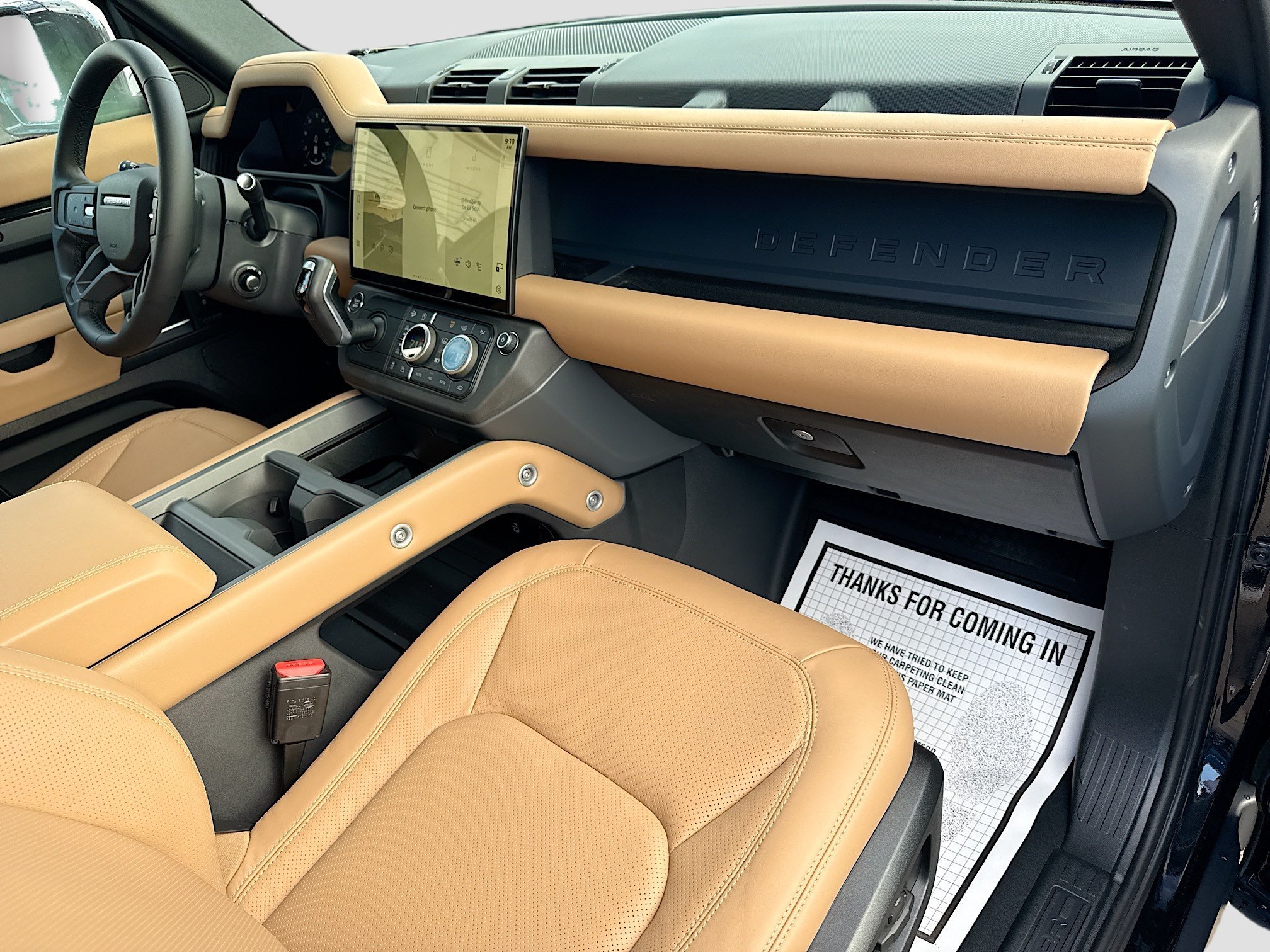 New 2026 Santorini Black Land Rover X-Dynamic SE image 14