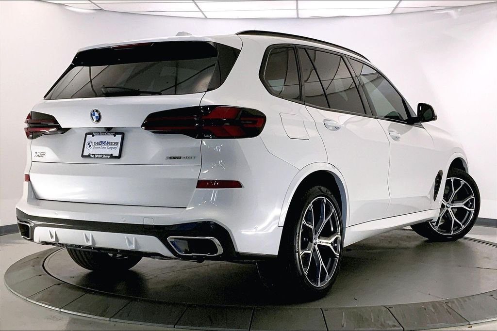 Used 2024 Mineral White Metallic BMW  image 12