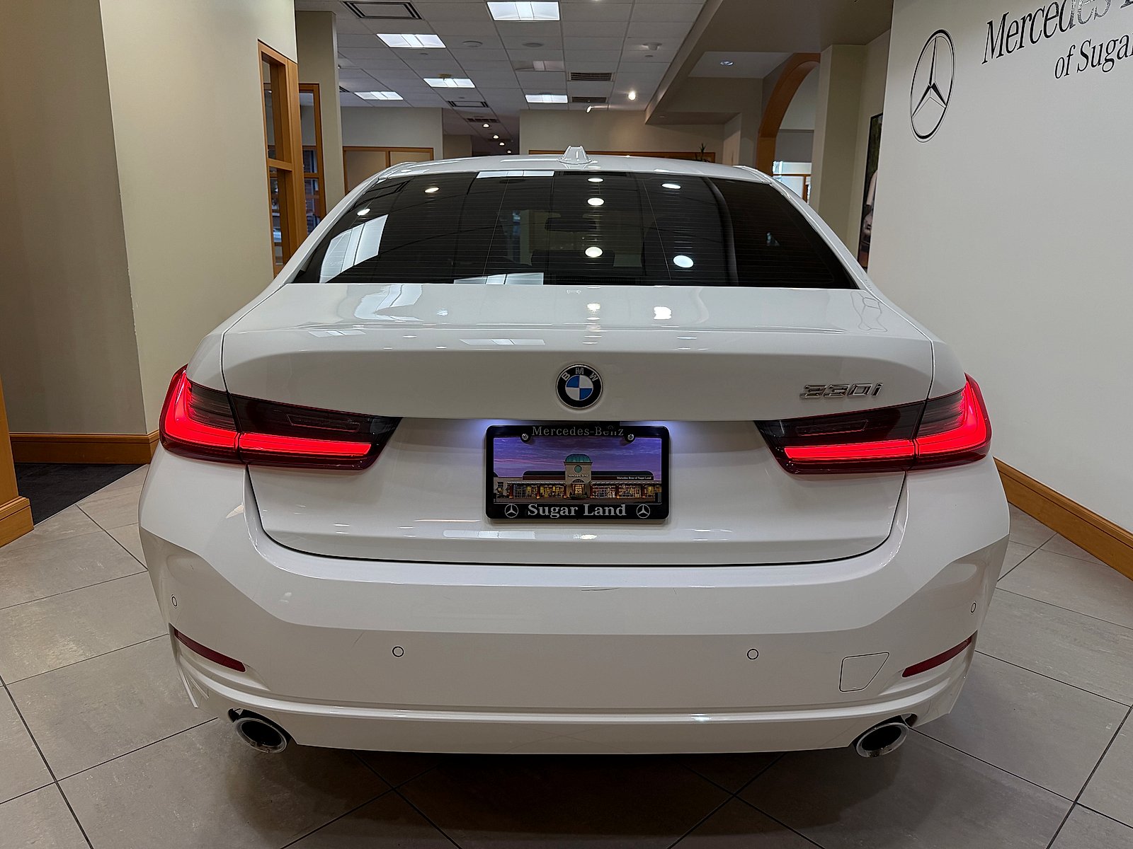 Used 2024  BMW  image 5