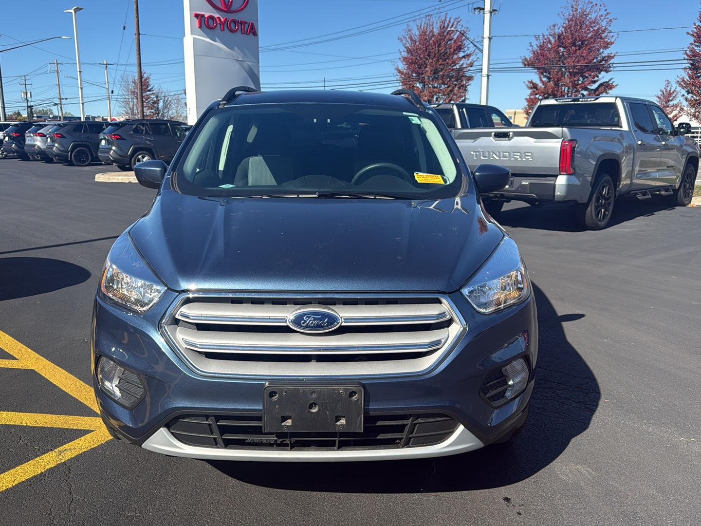 Used 2018 Blue Ford SE image 8