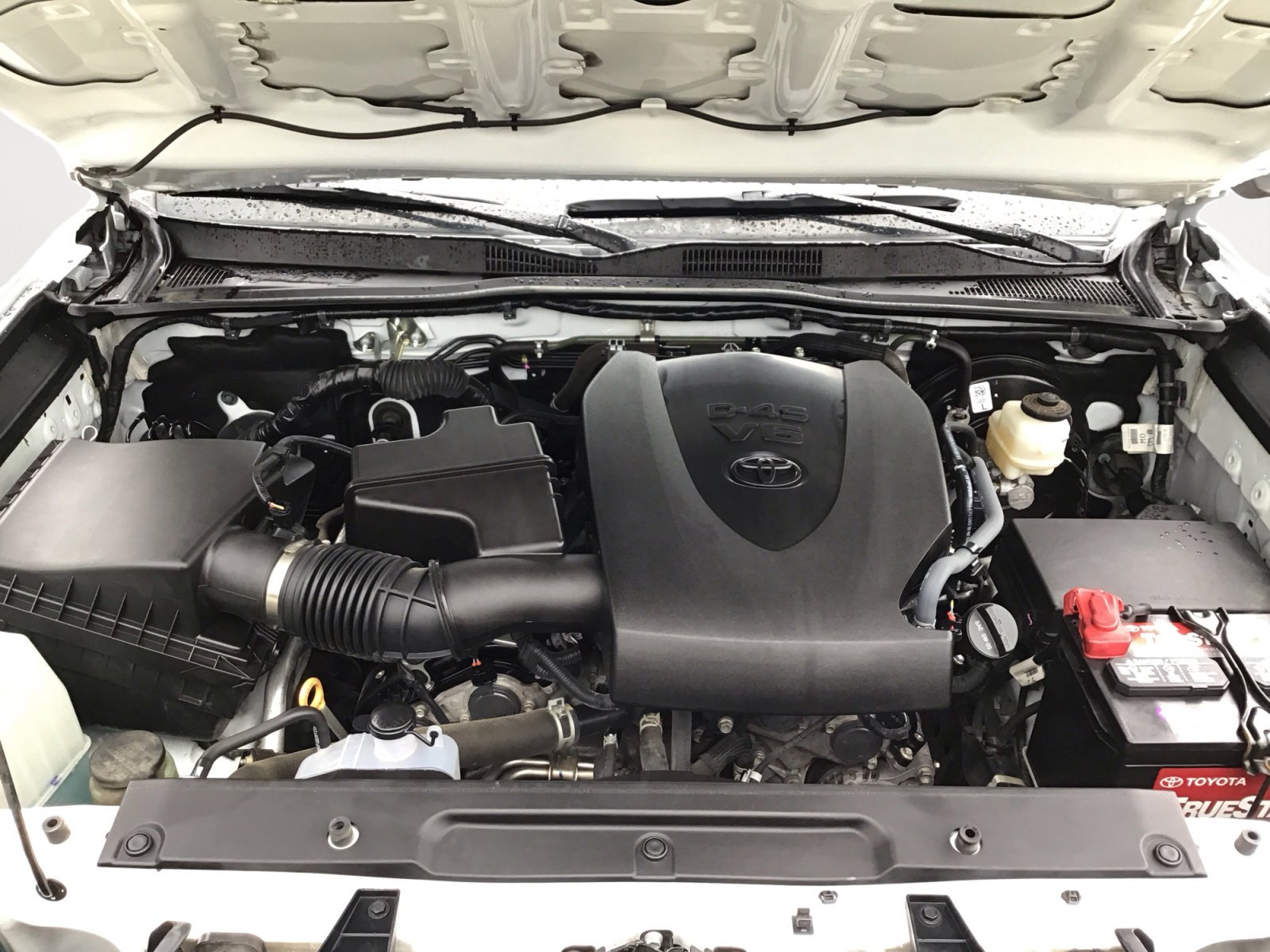 Used 2023 Ice Cap Toyota SR5 image 24