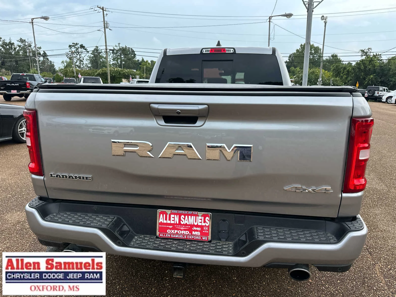 Certified Used 2025 Billet Silver Metallic Clearcoat Ram Laramie image 4