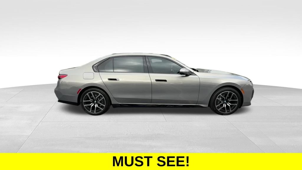 2025 BMW 7 Series 740i - Photo 3