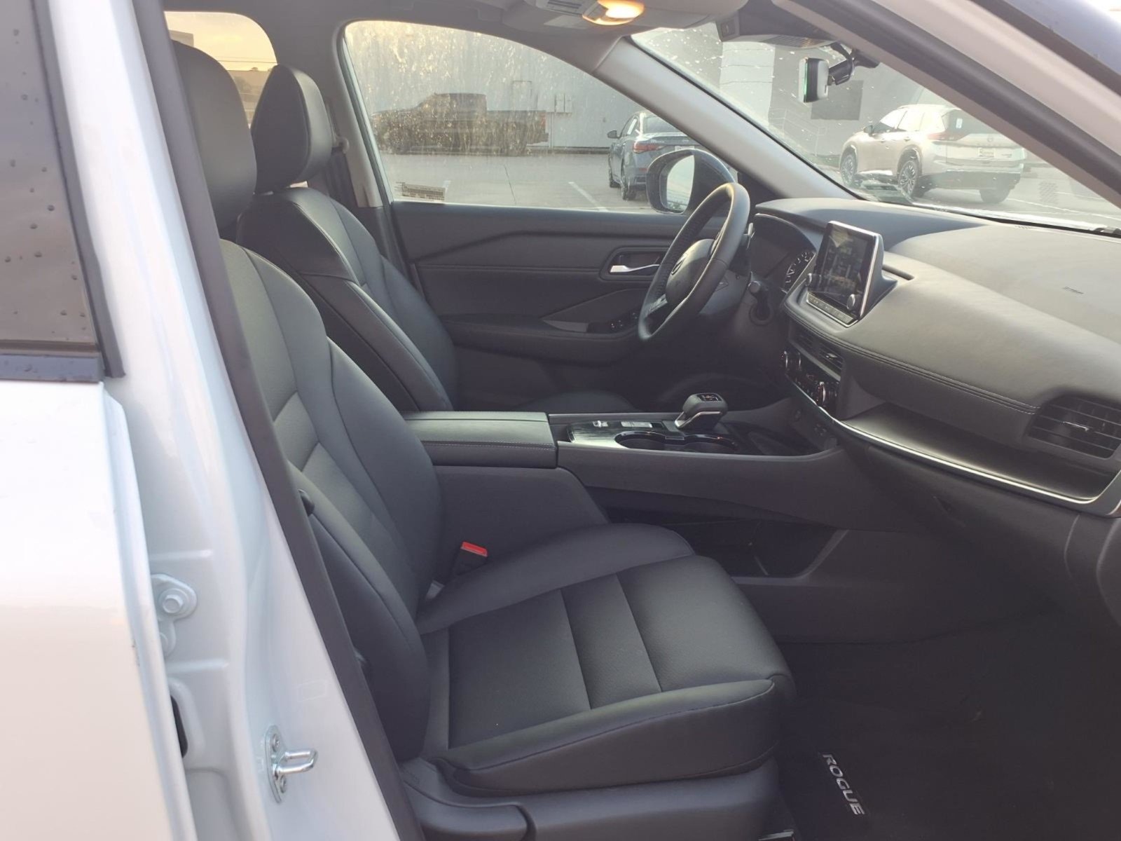 2026 Nissan Rogue photo 13 of 28