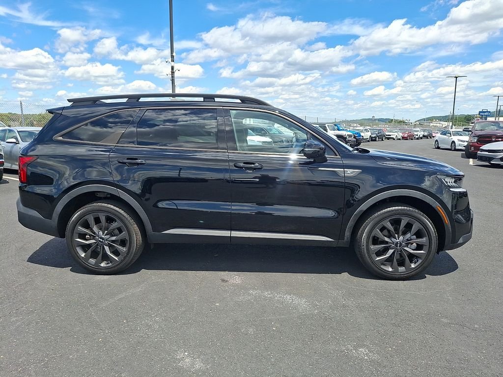 Used 2023 Black Kia X-Line EX image 7