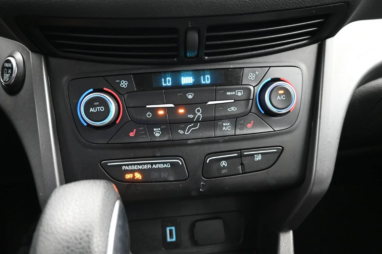 Certified Used 2019 Lightning Blue Ford SE image 32