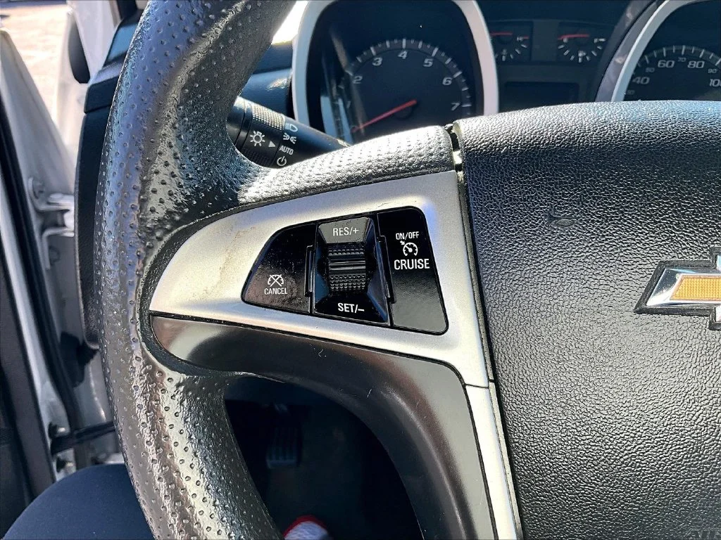 Used 2016 White Chevrolet LT image 17