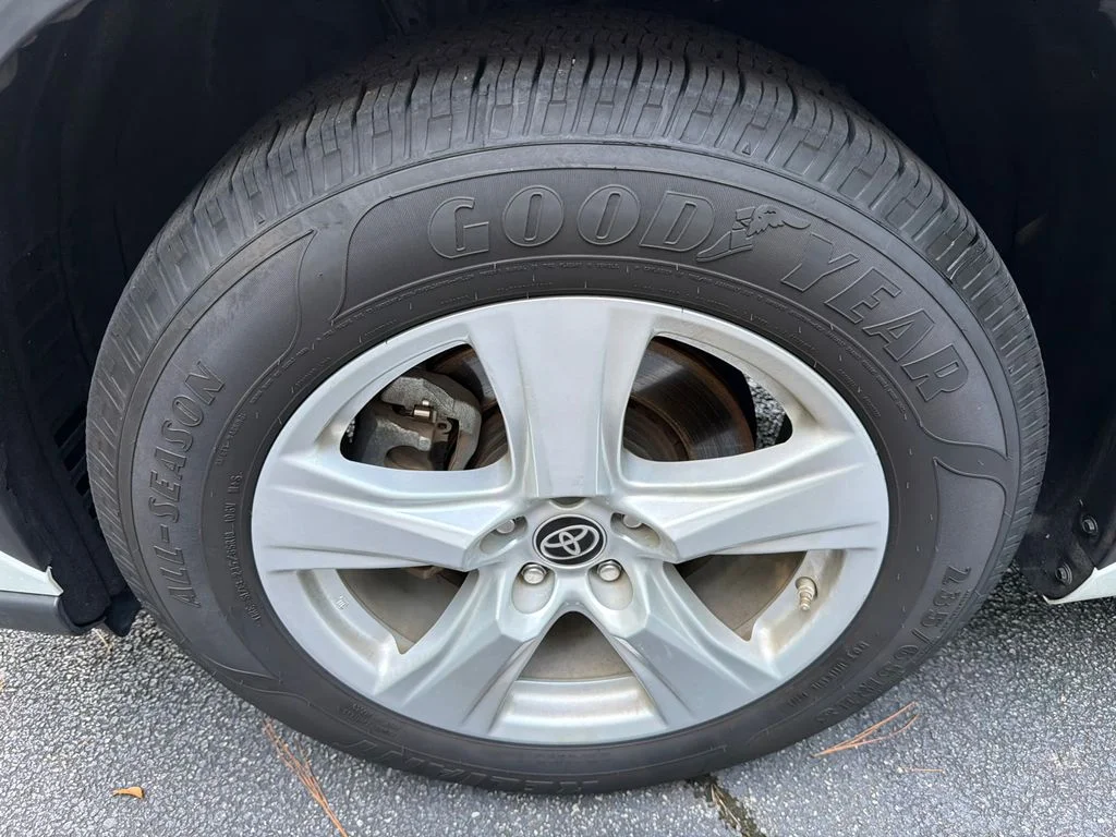 Used 2022 Beige Toyota L image 11