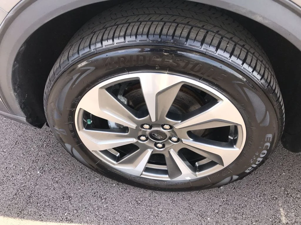 Used 2025  Ford Platinum image 10