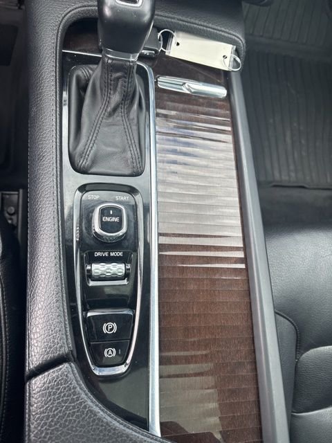 Used 2016 Gray Metallic Volvo T6 Momentum image 18