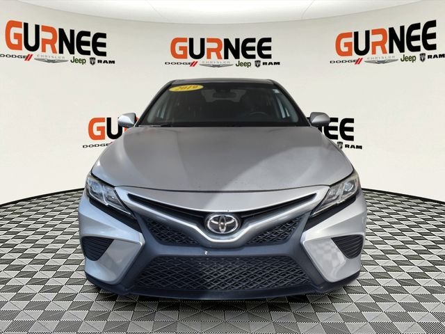 Used 2019 Silver Toyota SE image 8
