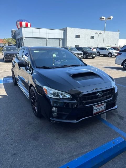 Used 2017 Crystal Black Silica Subaru Premium image 9