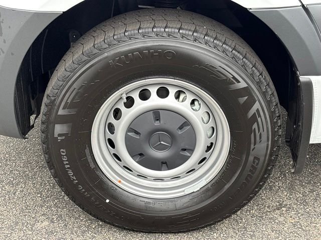 New 2026 White Mercedes-Benz  image 29